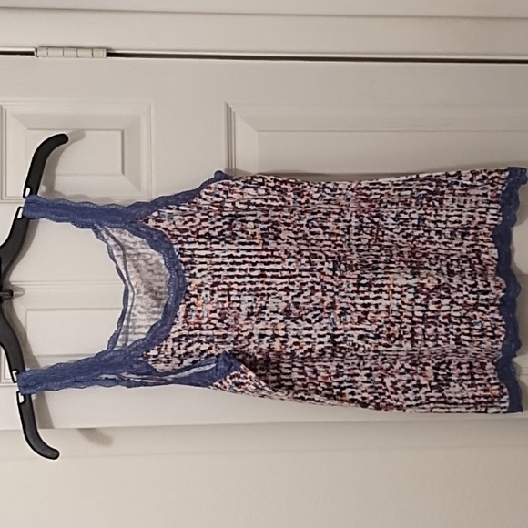 Calvin Klein blue lace trimmed top - Picture 1 of 4